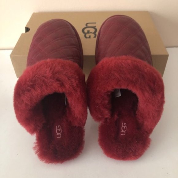UGG Genuine Shearling Scuffette II Quilted Leather Red Slipper. Size: 8, 9 - Picture 5 of 15